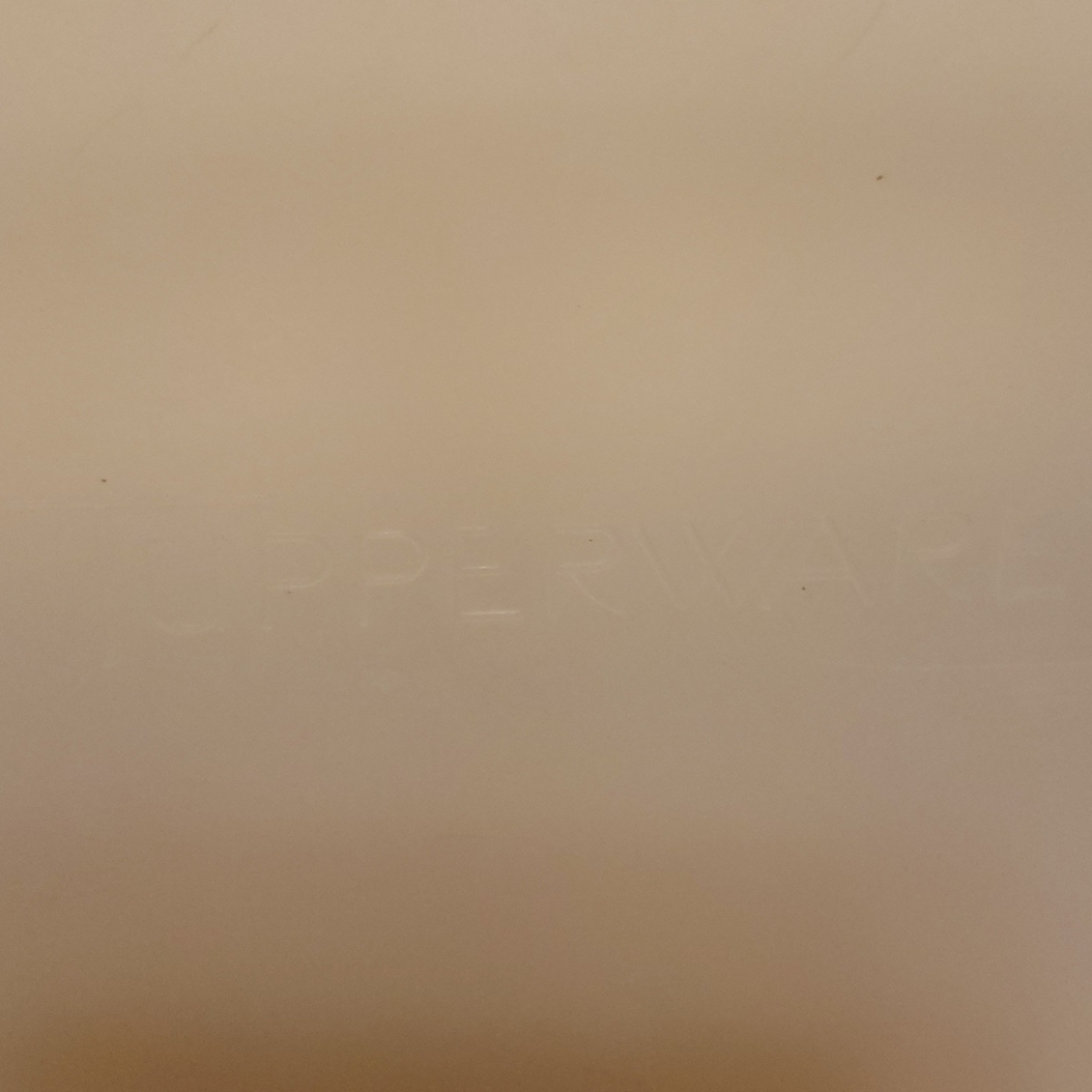 Tupperware - Picture 2 of 3